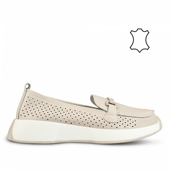 Woman leather shoes